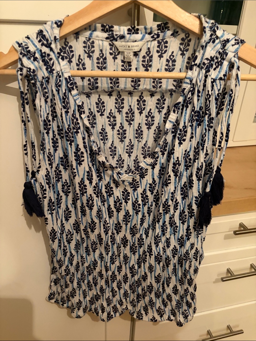 lucky Brand Crinkle tank with tassels size s